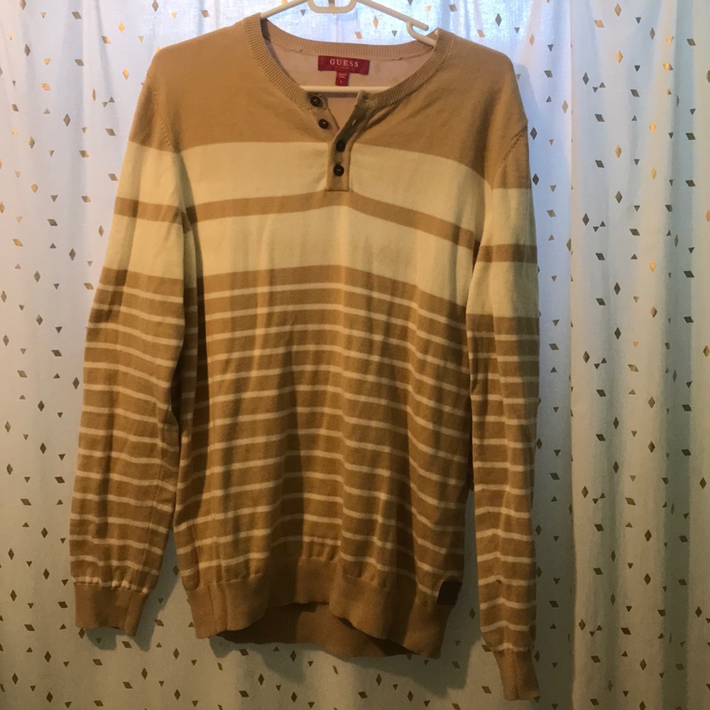 SOLD🤑Guess tan and white long sleeve sweater
